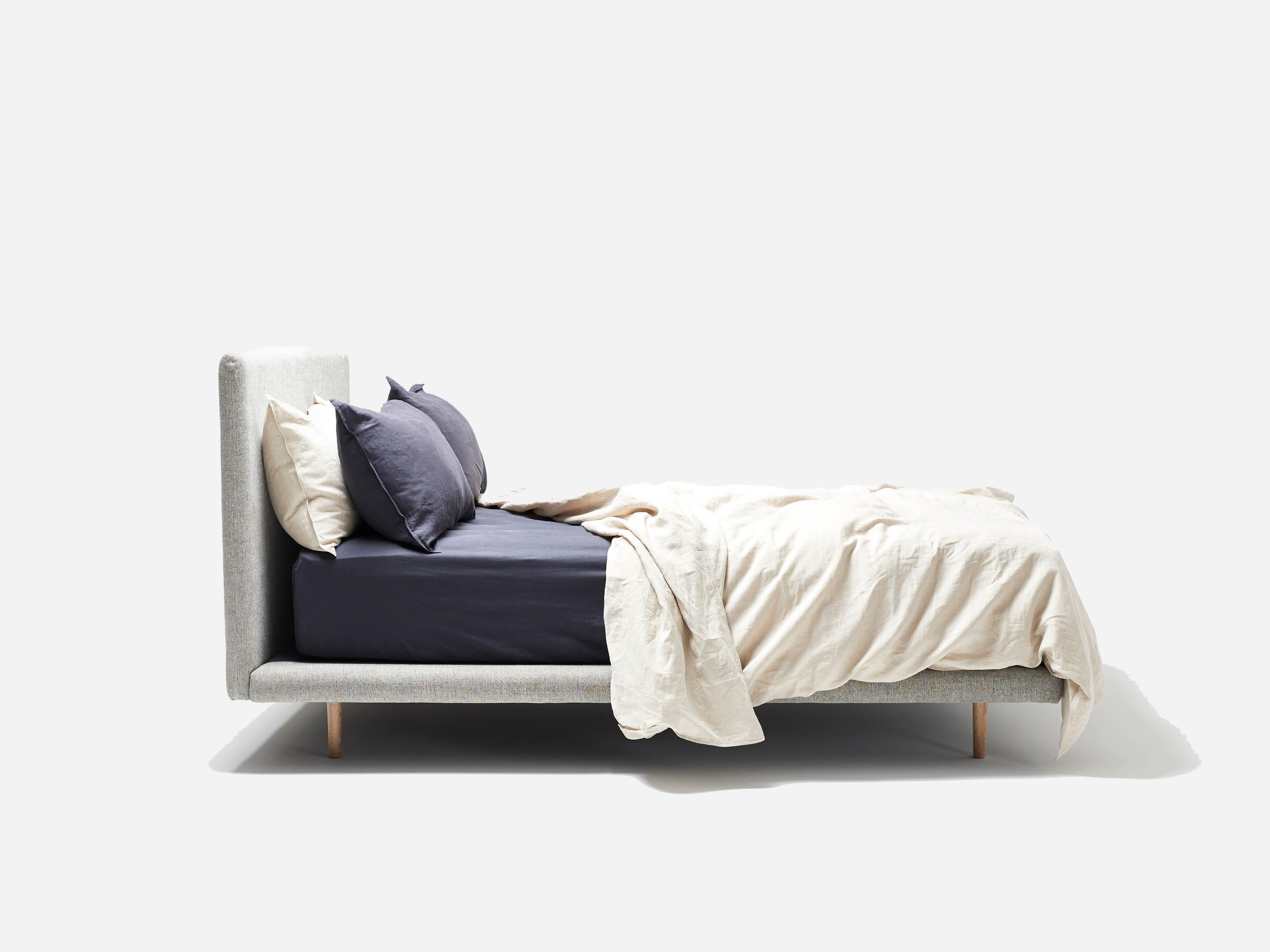 Avoca Queen Bed in Brusio Cashew Leather - Image 3