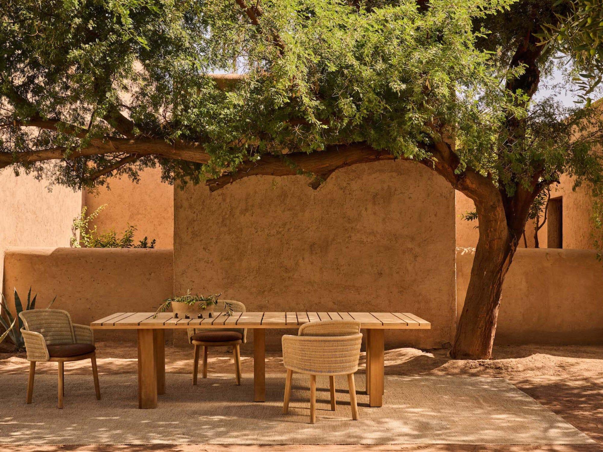 Suro Dining Table - Image 4